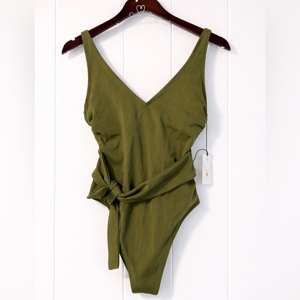 Shade & Shore Olive Green Plunge Belted One Piece Swimsuit Women’s Medium NWT